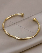 Twisted Bracelet