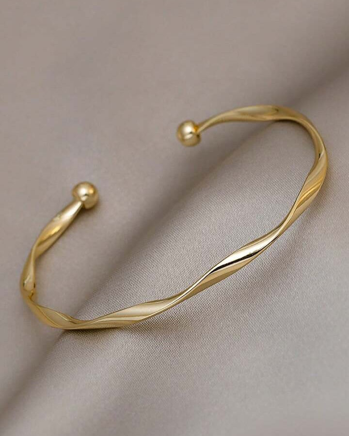 Twisted Bracelet