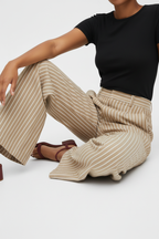 Taupe - Seated